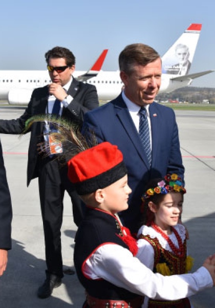 Powitanie Prezydenta Izraela przez DZR „Mali Mogilanie”